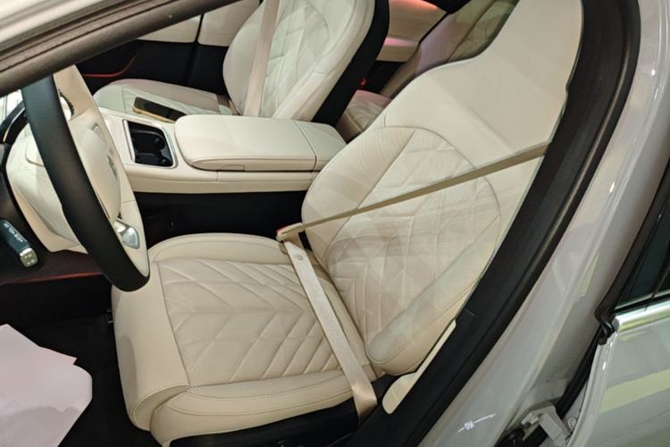 Used Nio EC6 2025 75 kWh Left Front Seat