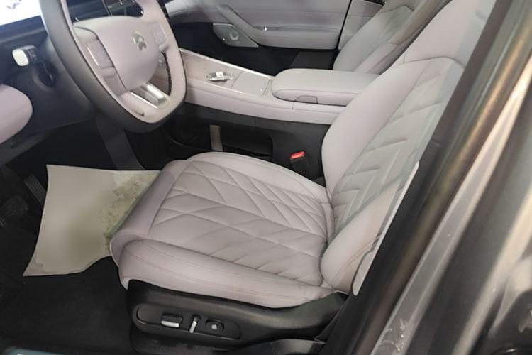 Used Nio EC6 2025 75 kWh Left Front Seat