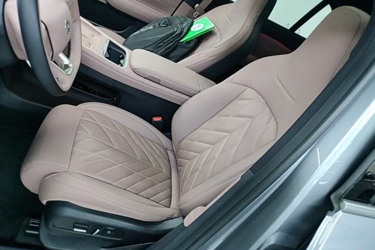 Used Nio EC6 2025 75 kWh Left Front Seat