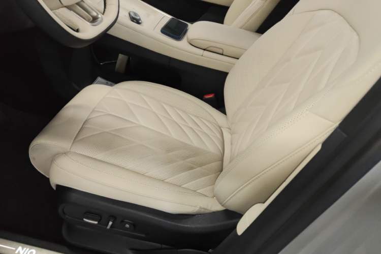 Used Nio EC6 2025 75 kWh Left Front Seat