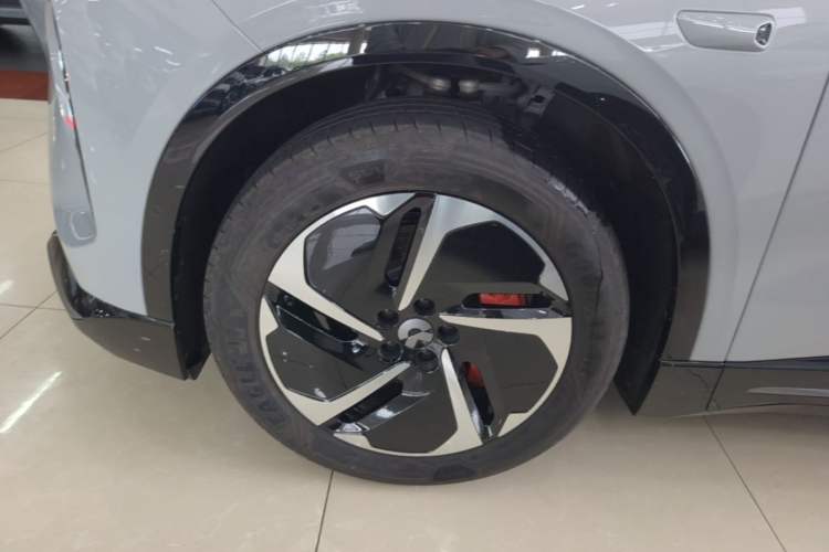 Used Nio EC6 2025 75 kWh Left Front Wheel Hub
