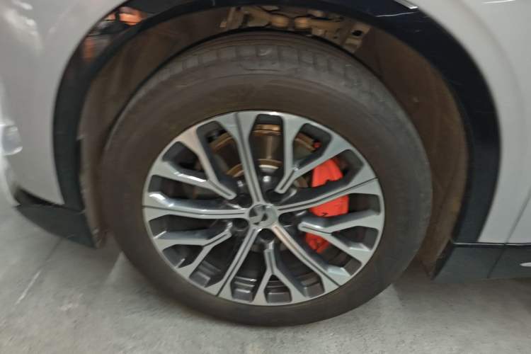 Used Nio EC6 2025 75 kWh Left Front Wheel Hub