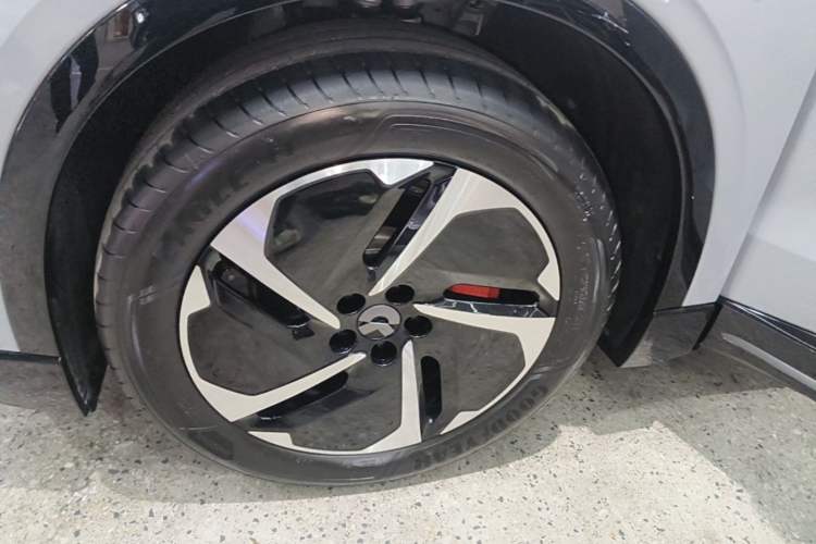 Used Nio EC6 2025 75 kWh Left Front Wheel Hub