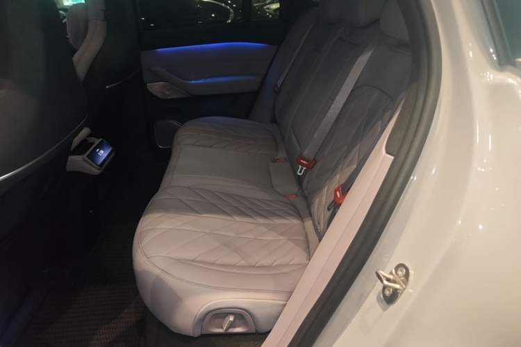 Used Nio EC6 2025 75 kWh Left Rear Seat