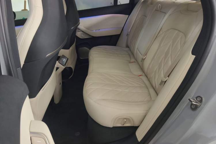 Used Nio EC6 2025 75 kWh Left Rear Seat