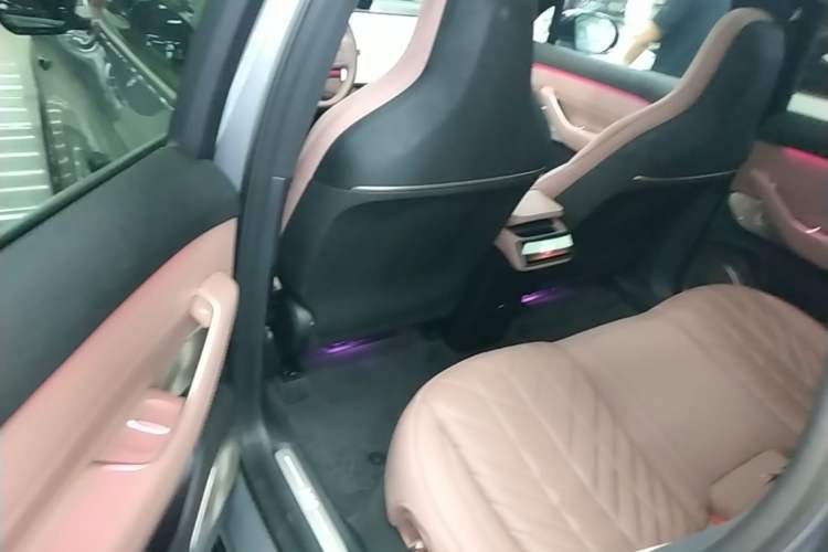 Used Nio EC6 2025 75 kWh Left Rear Seat