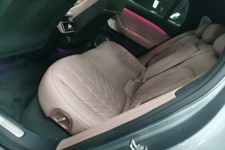 Used Nio EC6 2025 75 kWh Left Rear Seat