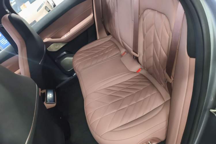 Used Nio EC6 2025 75 kWh Left Rear Seat