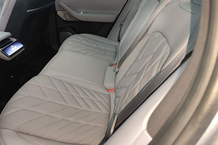 Used Nio EC6 2025 75 kWh Left Rear Seat