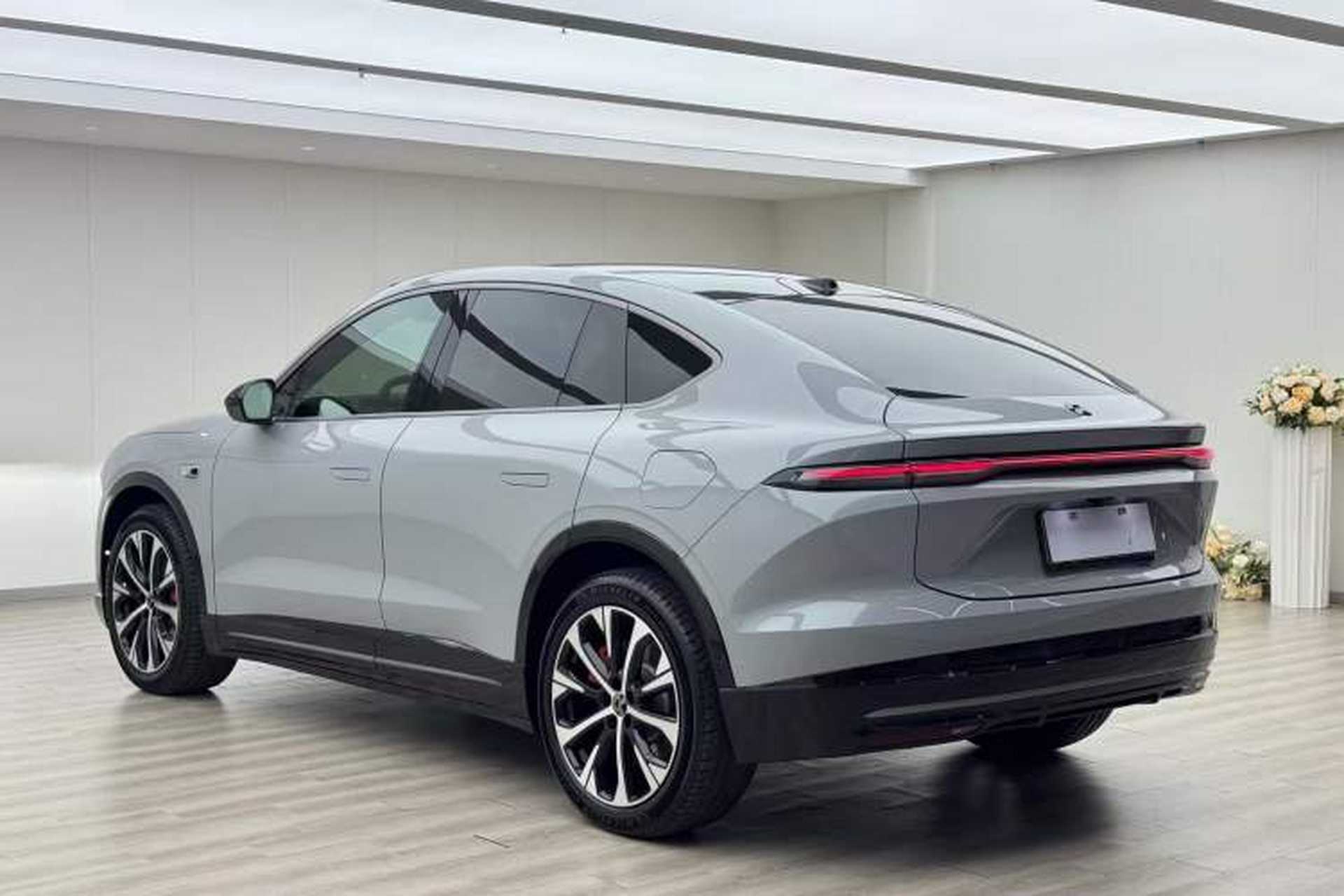 Used Nio EC6 2025 75 kWh Left Side