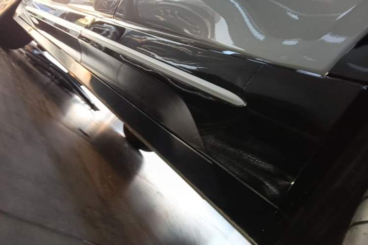 Used Nio EC6 2025 75 kWh Left Side Sill