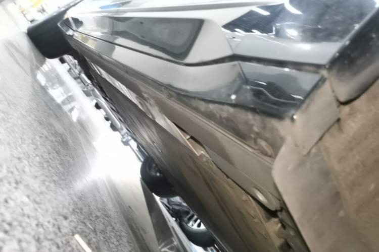 Used Nio EC6 2025 75 kWh Left Side Sill