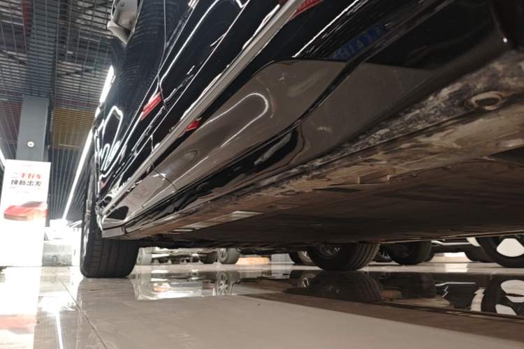 Used Nio EC6 2025 75 kWh Left Side Sill