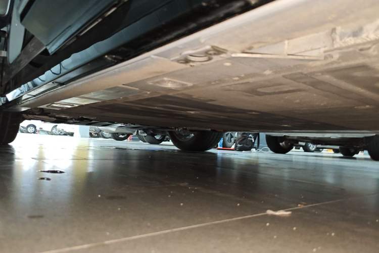 Used Nio EC6 2025 75 kWh Left Side Sill