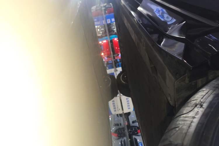 Used Nio EC6 2025 75 kWh Left Side Sill