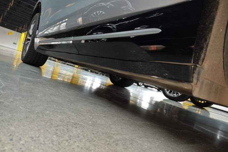 Used Nio EC6 2025 75 kWh Left Side Sill