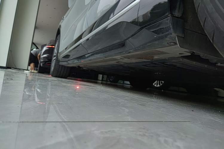 Used Nio EC6 2025 75 kWh Left Side Sill