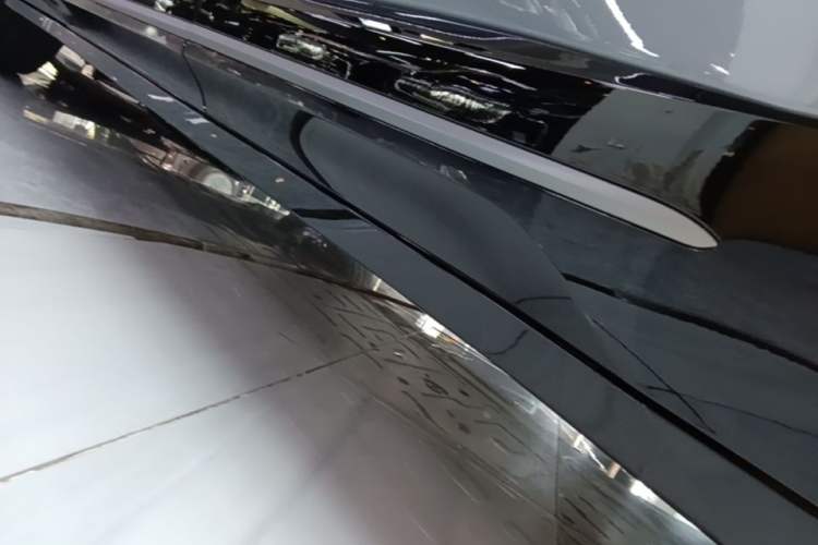 Used Nio EC6 2025 75 kWh Left Side Sill