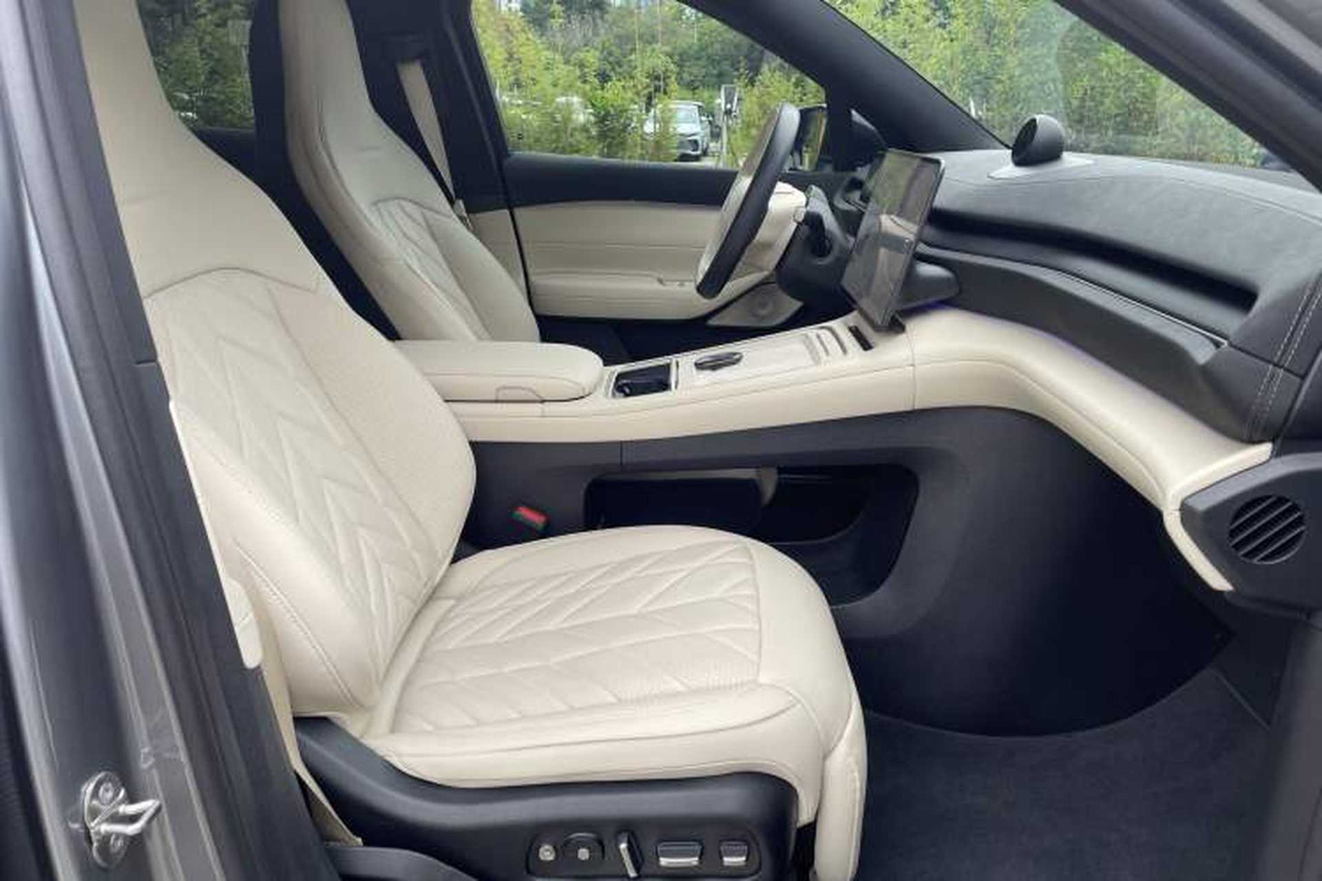Used Nio EC6 2025 75 kWh Right Front Seat