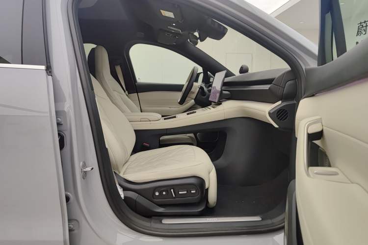 Used Nio EC6 2025 75 kWh Right Front Seat