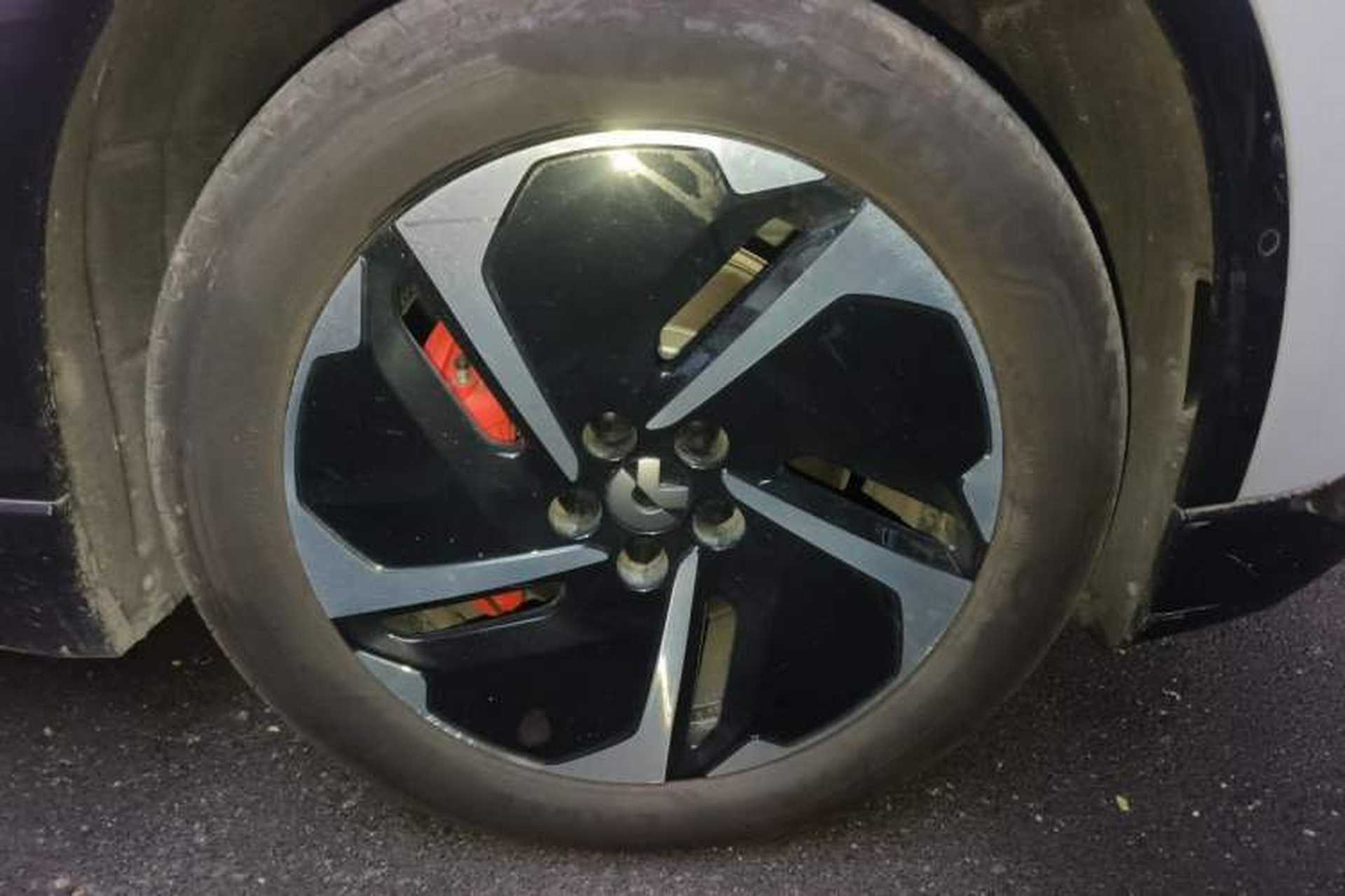 Used Nio EC6 2025 75 kWh Right Front Wheel Hub
