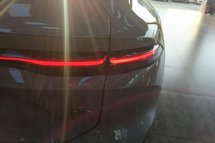 Used Nio EC6 2025 75 kWh Right Rear Taillight
