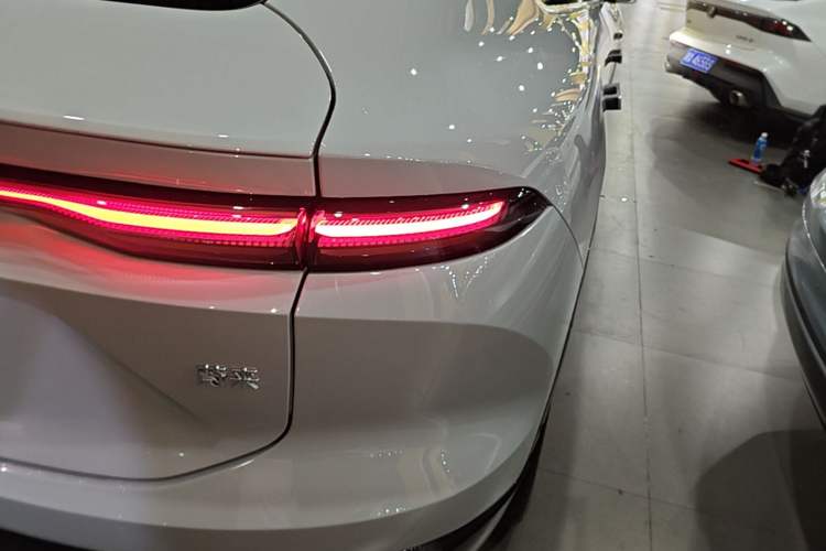 Used Nio EC6 2025 75 kWh Right Rear Taillight