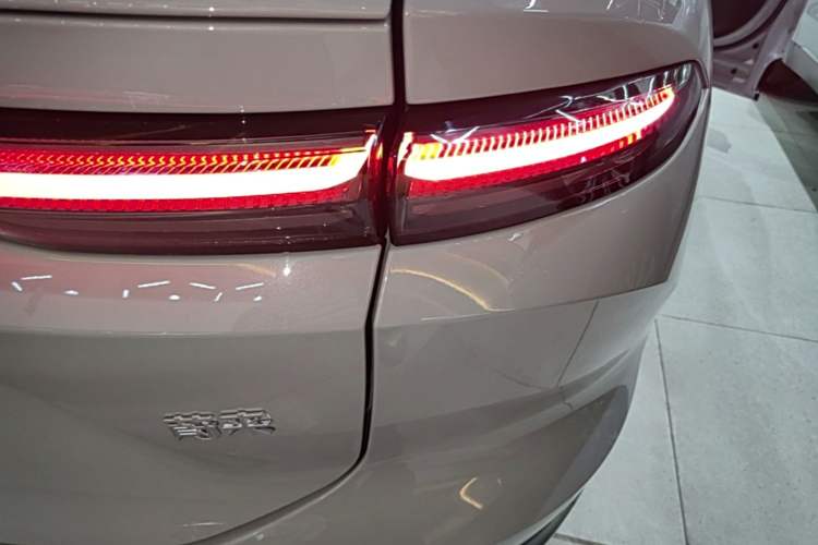 Used Nio EC6 2025 75 kWh Right Rear Taillight