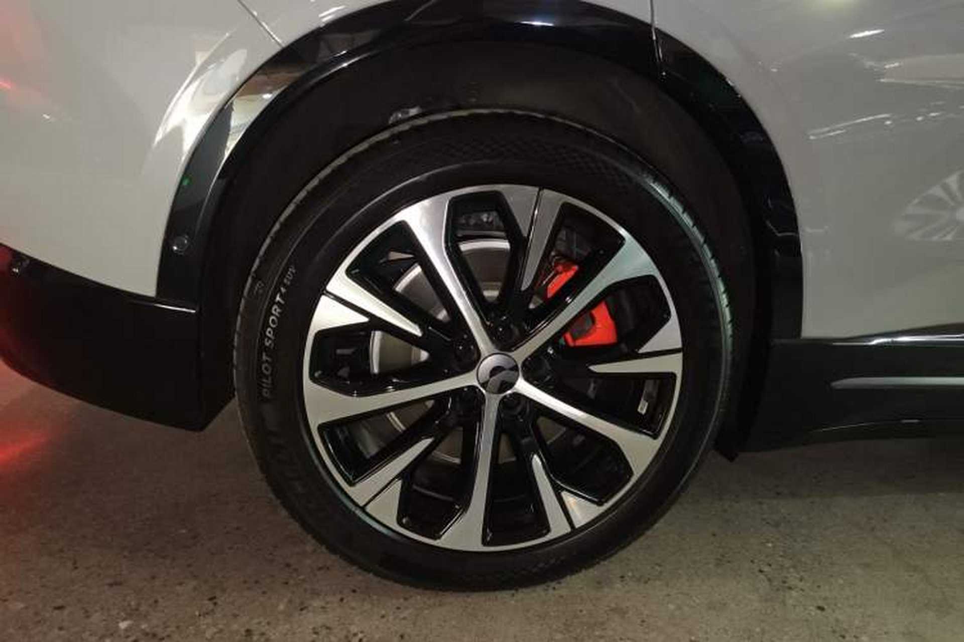 Used Nio EC6 2025 75 kWh Right Rear Wheel Hub