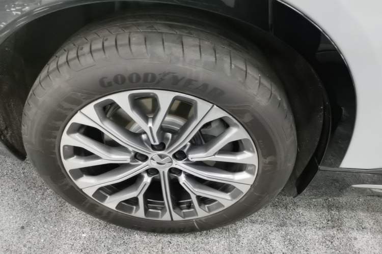 Used Nio EC6 2025 75 kWh Right Rear Wheel Hub