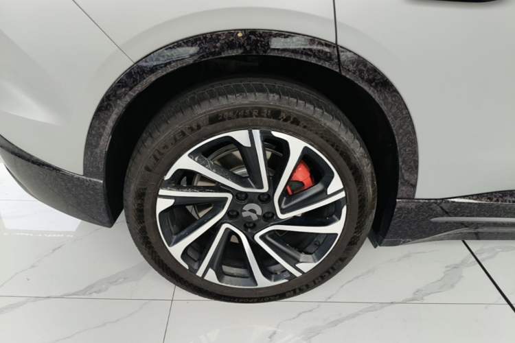 Used Nio EC6 2025 75 kWh Right Rear Wheel Hub