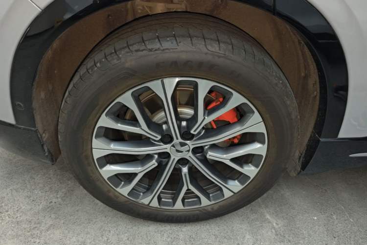 Used Nio EC6 2025 75 kWh Right Rear Wheel Hub
