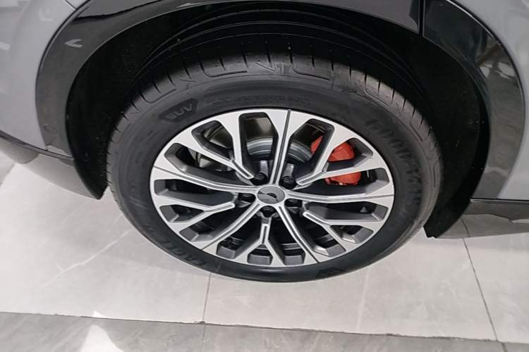 Used Nio EC6 2025 75 kWh Right Rear Wheel Hub