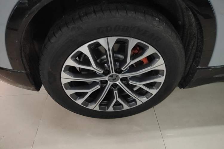 Used Nio EC6 2025 75 kWh Right Rear Wheel Hub
