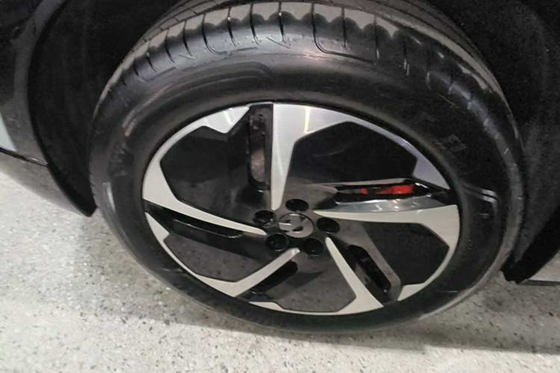 Used Nio EC6 2025 75 kWh Right Rear Wheel Hub