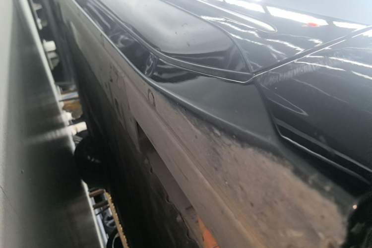 Used Nio EC6 2025 75 kWh Right Side Sill