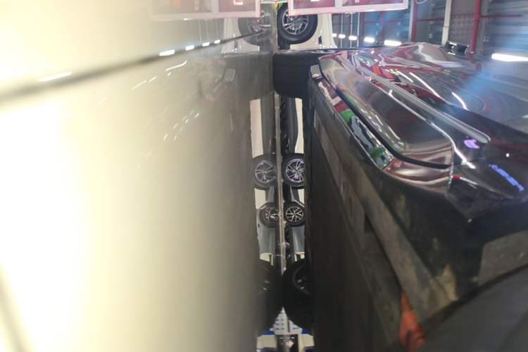 Used Nio EC6 2025 75 kWh Right Side Sill