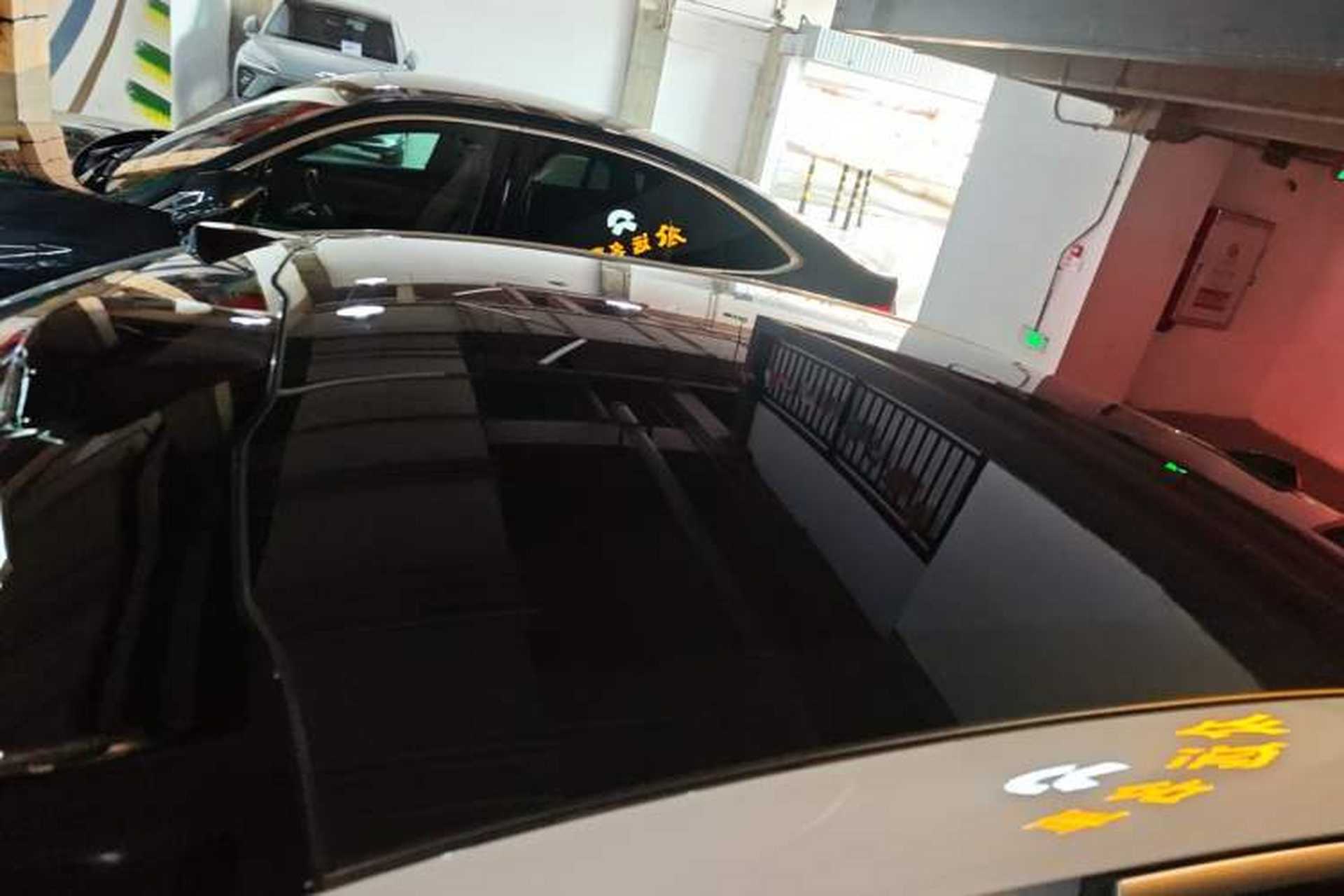 Used Nio EC6 2025 75 kWh Roof