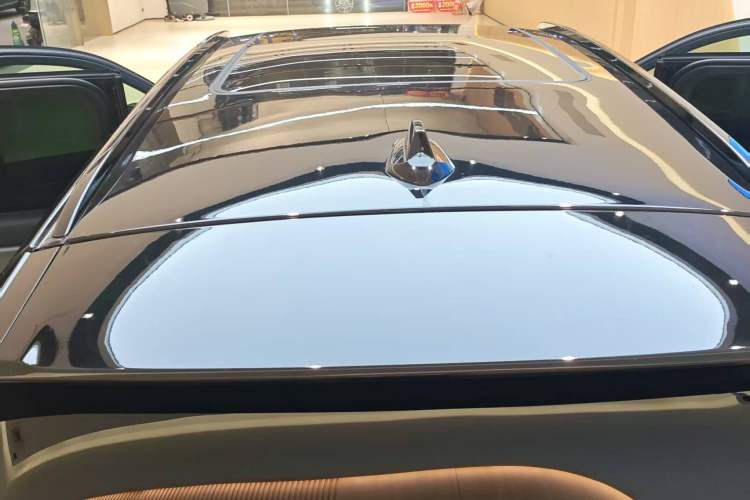 Used Nio EC6 2025 75 kWh Roof