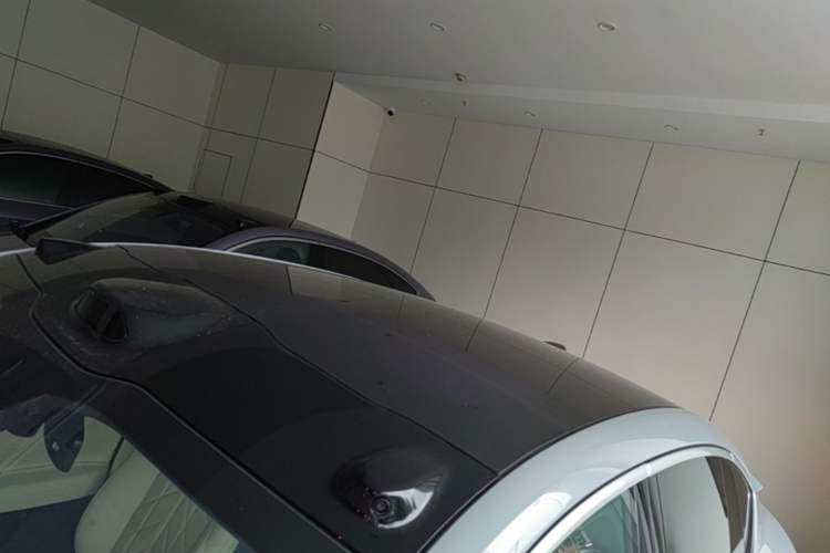 Used Nio EC6 2025 75 kWh Roof