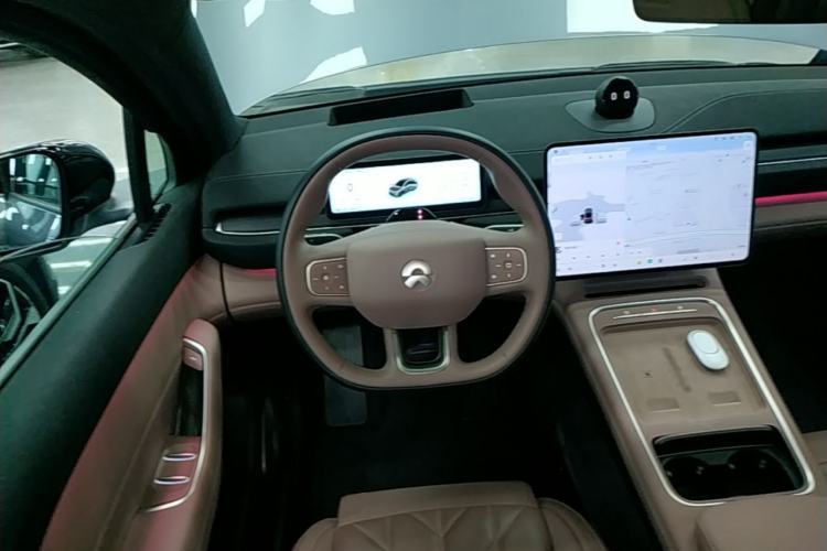 Used Nio EC6 2025 75 kWh Steering Wheel