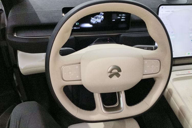 Used Nio EC6 2025 75 kWh Steering Wheel