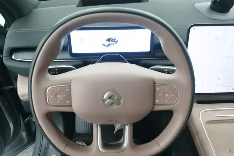 Used Nio EC6 2025 75 kWh Steering Wheel