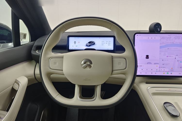 Used Nio EC6 2025 75 kWh Steering Wheel