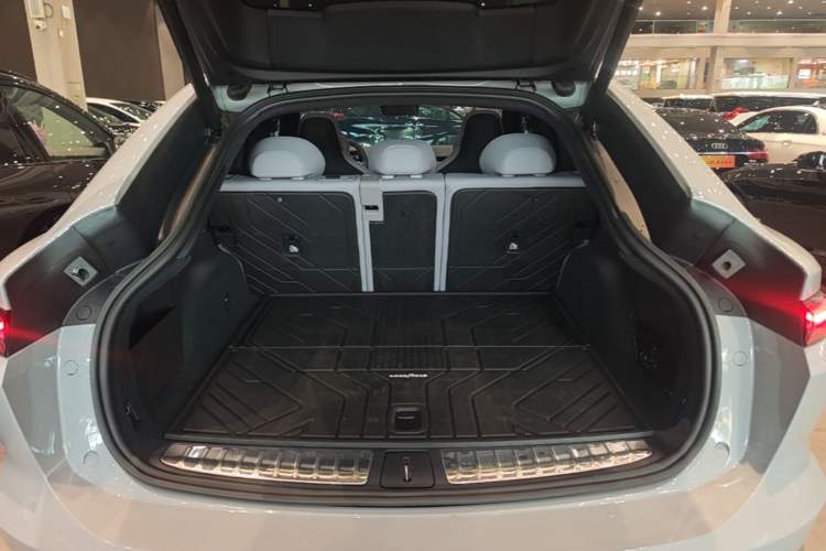 Used Nio EC6 2025 75 kWh Trunk