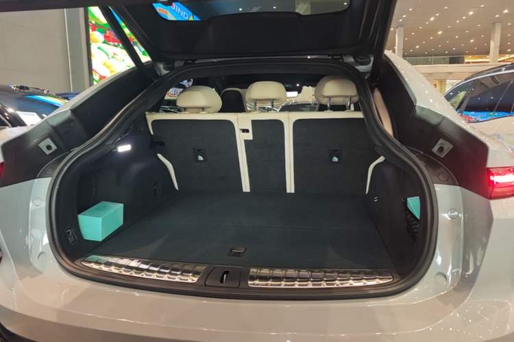 Used Nio EC6 2025 75 kWh Trunk