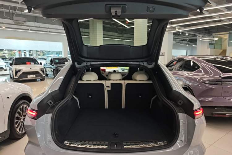 Used Nio EC6 2025 75 kWh Trunk