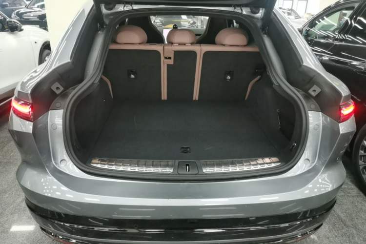 Used Nio EC6 2025 75 kWh Trunk