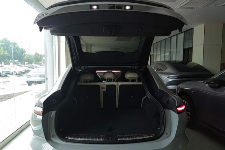 Used Nio EC6 2025 75 kWh Trunk