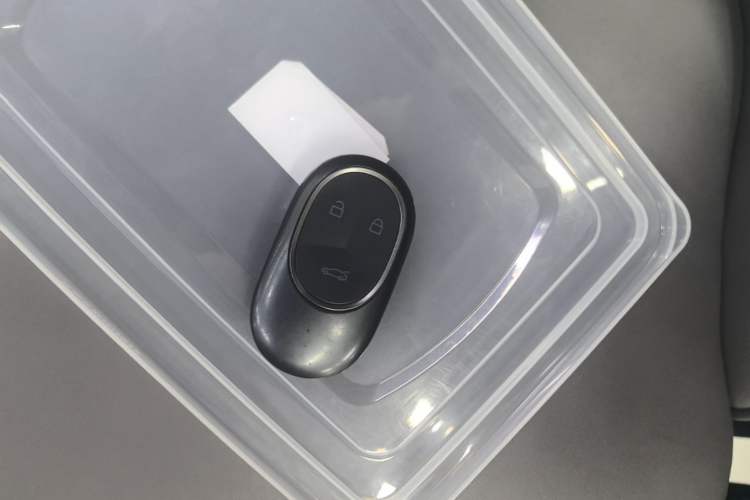 Used Nio EC6 2025 75 kWh Vehicle Key
